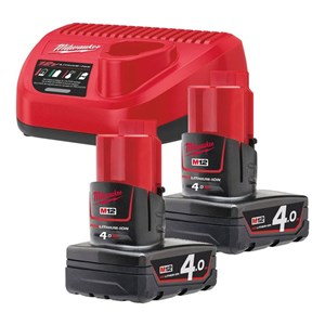 MILWAUKEE SET AKUMULATORA S PUNJAČEM M12NRG-402